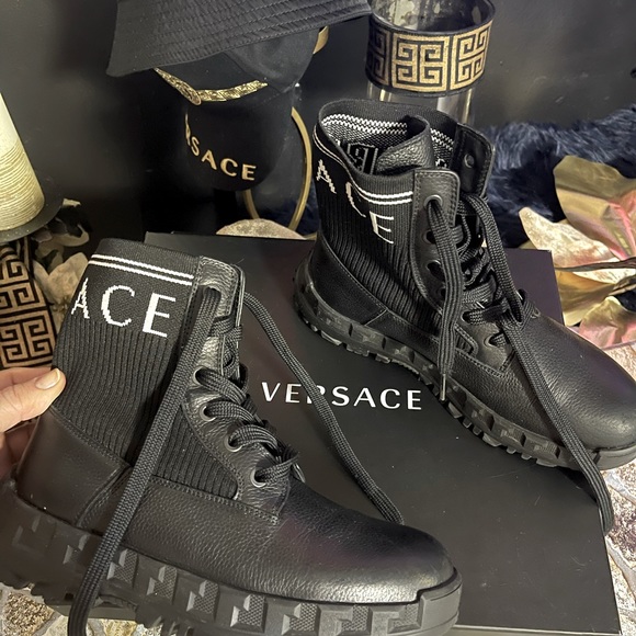 💯authentic❤️versace boot made in italy 🇮🇹 - Picture 6 of 17